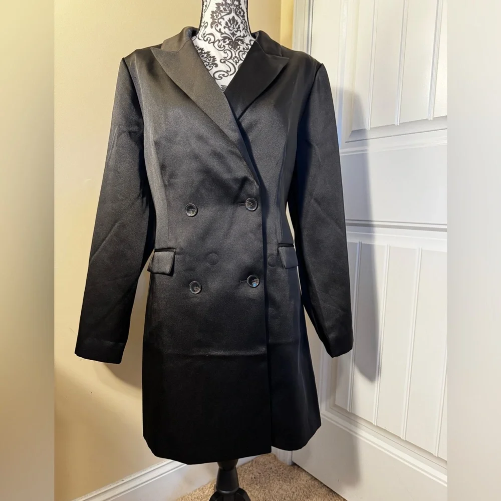 H&M Black Double-Breasted Coat Dress - Picture 3 of 10
